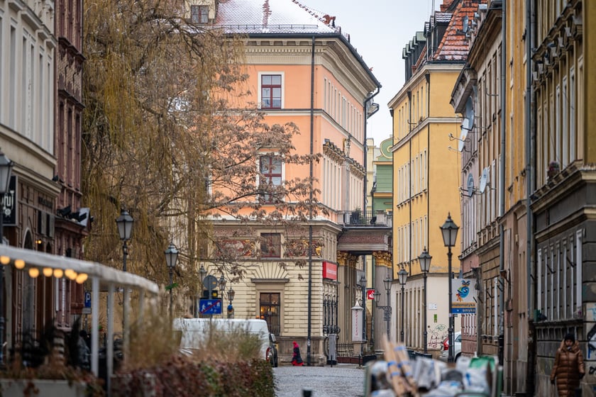 Budynek giełdy na placu Solnym